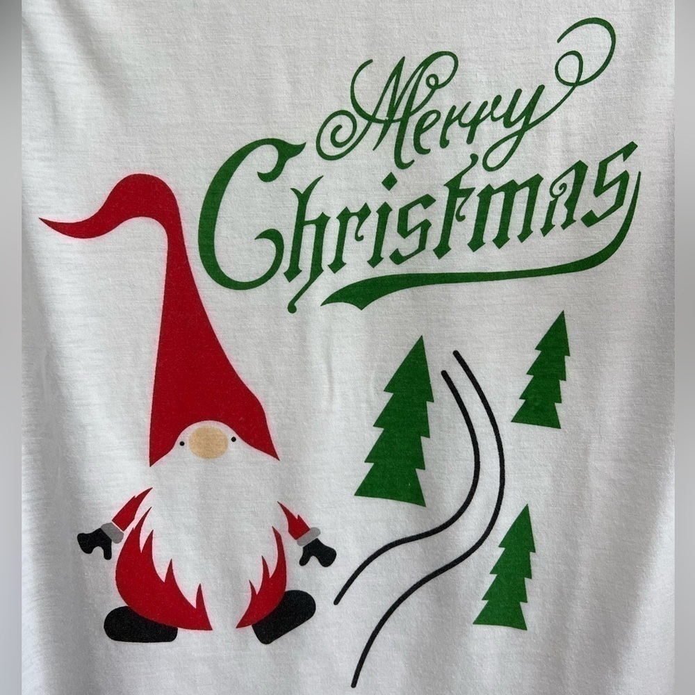 Gnome Long Sleeve Christmas Tee Size Medium - Picture 3 of 5